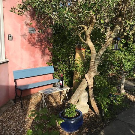 Pretty Victorian Garden Flat Apartment Radipole Bagian luar foto